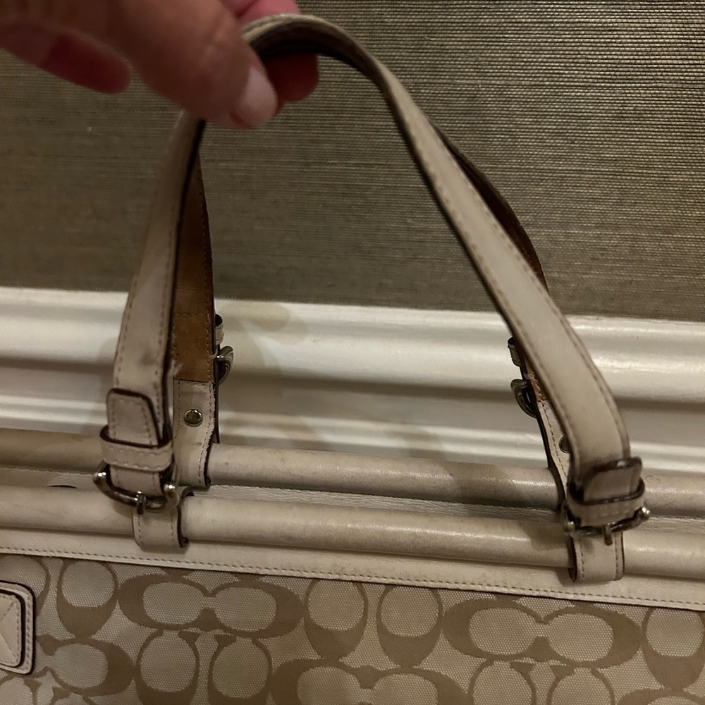 Coach Bag - Picture 3 of 7